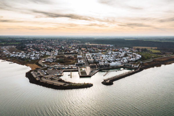 Kap Zwenkau von Oben, Zwenkauer Häfen am Zwenkauer See